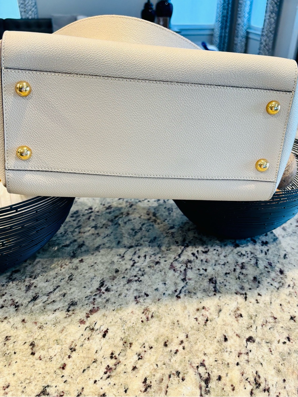 Authentic Burberry The Buckle Medium White Leather Top Handle Shoulder Bag - Picture 8 of 13